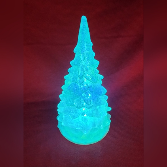 2 Christmas glitter lighted trees 2pcs Batteries included - Picture 5 of 6